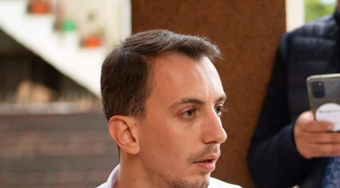 Radu Hossu „Rezumat după exact o lună de război. Eveniment în Brașov pentru sustinerea Ucrainei”