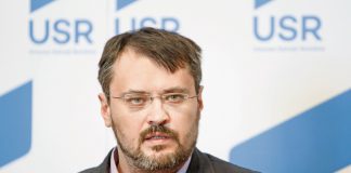 Cristian Ghinea „Specialiștii din Guvern, niște papagali. Au vândut un power point pe post de program de 1 miliard de euro din fonduri europene”