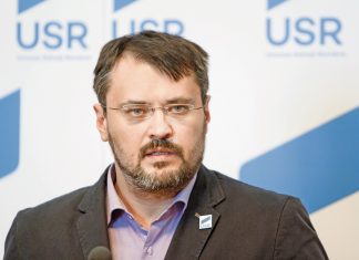 Cristian Ghinea „Specialiștii din Guvern, niște papagali. Au vândut un power point pe post de program de 1 miliard de euro din fonduri europene”