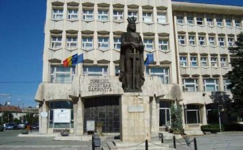 Consiliul Județean Dâmbovița a dat presei din județ 200.000 de lei. Unul dintre site-urile de știri a făcut și dezinfecție pentru CJ