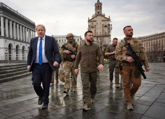 O lună de război cât un veac de istorie. Cum a devenit Kiev capitala lumii libere