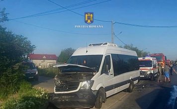 Ultimă oră – Planul roșu a fost activat – Accident grav între o mașină și un microbuz, în Dâmbovița