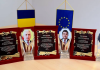 Primarul comunei Pietroşiţa din Dâmboviţa, Ion Leonard Dicu, s-a făcut singur cetăţean de onoare în localitatea pe care o conduce. Edilul s-a arătat foarte emoţionat la primirea distincţiei: Sunt copleşit!